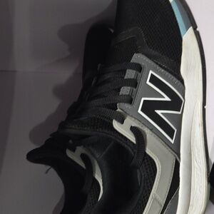 New Balance 247 v2 trainers